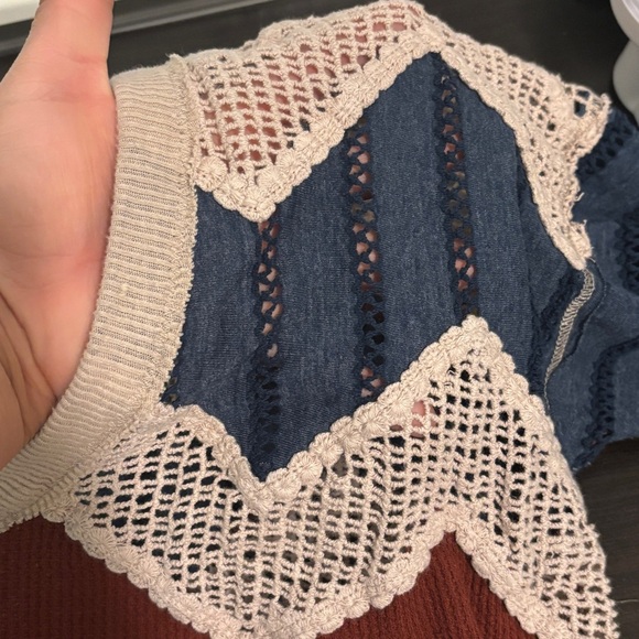 We The Free 3/4 Sleeve Thermal Knit Raw Hem Crochet Woman’s Top Size Medium - Picture 12 of 12